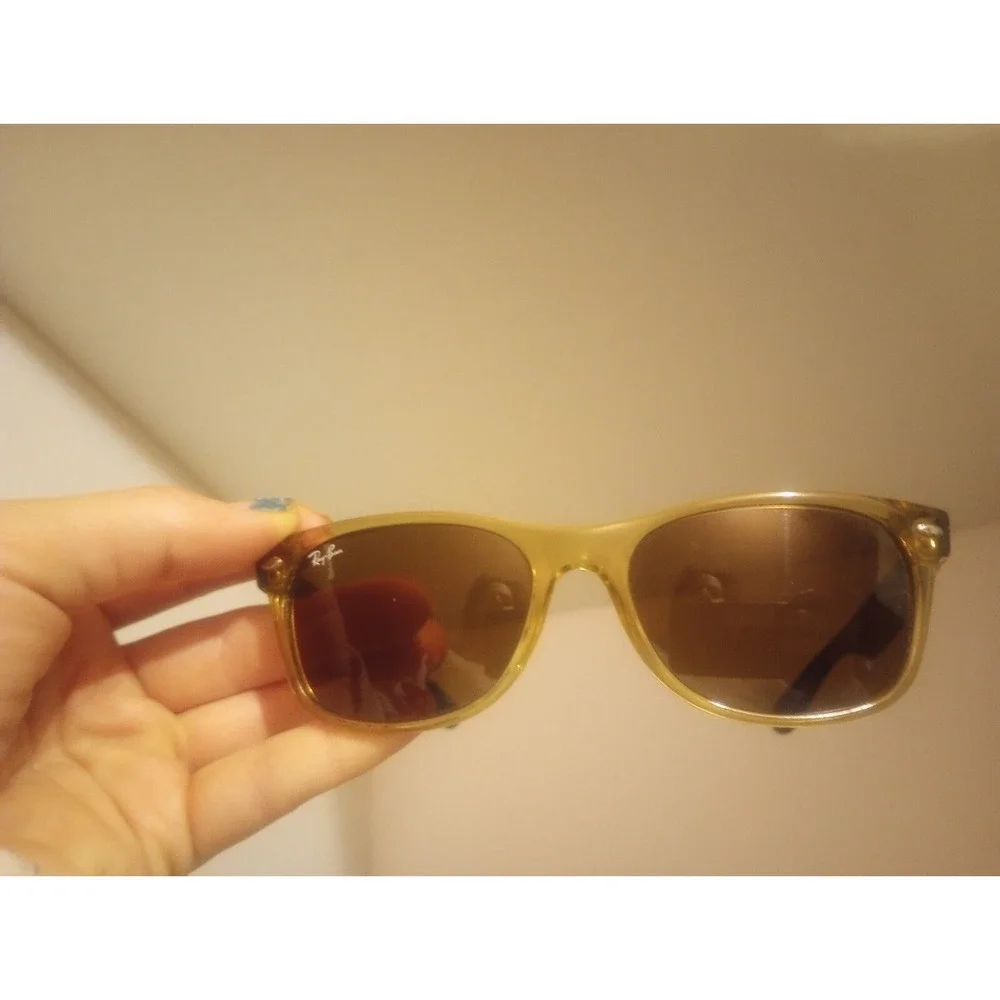 Ray-Ban New Wayfarer Sunglasses Polished‎ Honey/Brown Lens (RB2132 945/55[]18